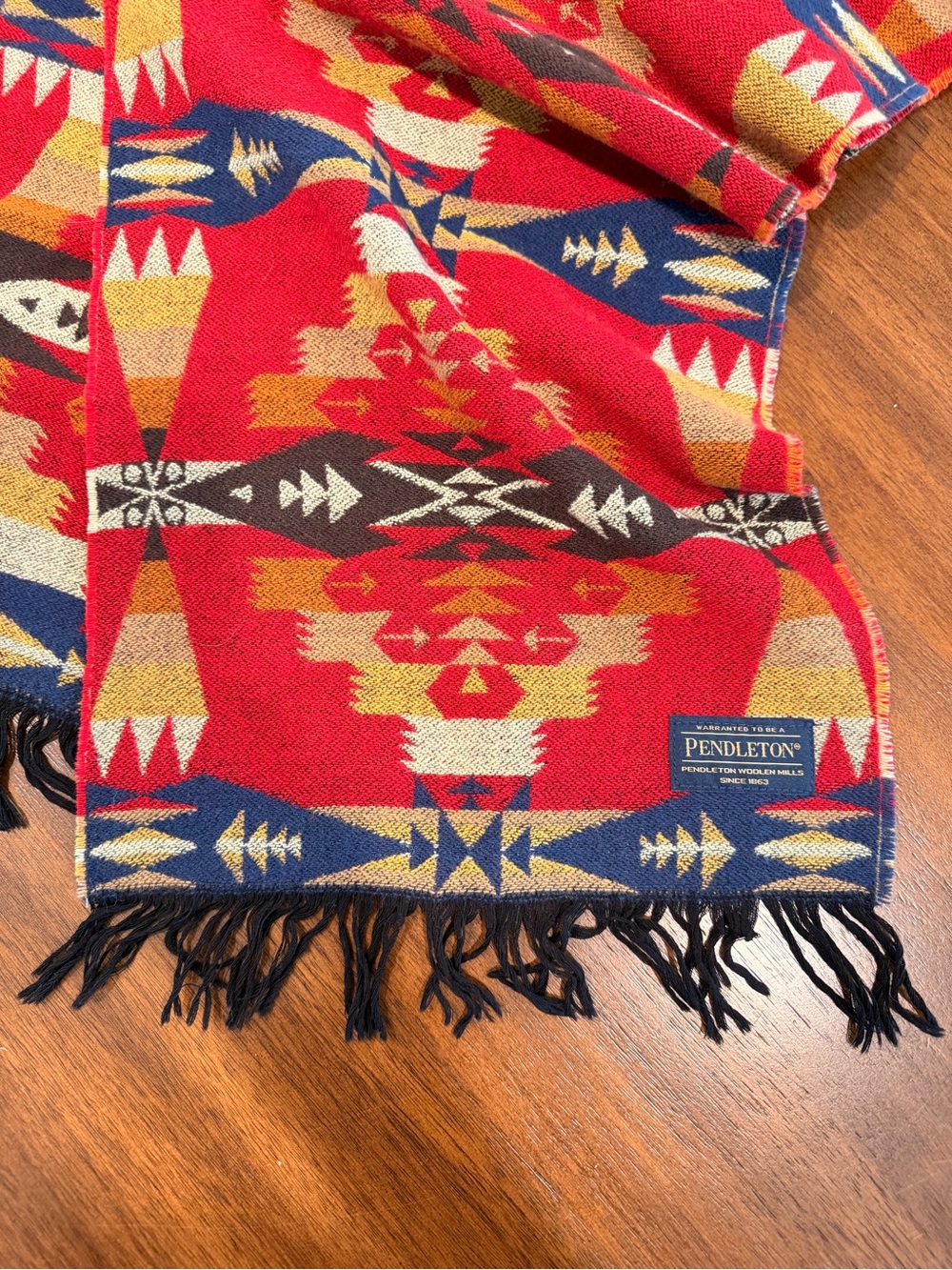 Pendleton Southwestern Geometric Red Wool Scarf Fringe - Picture 2 of 3